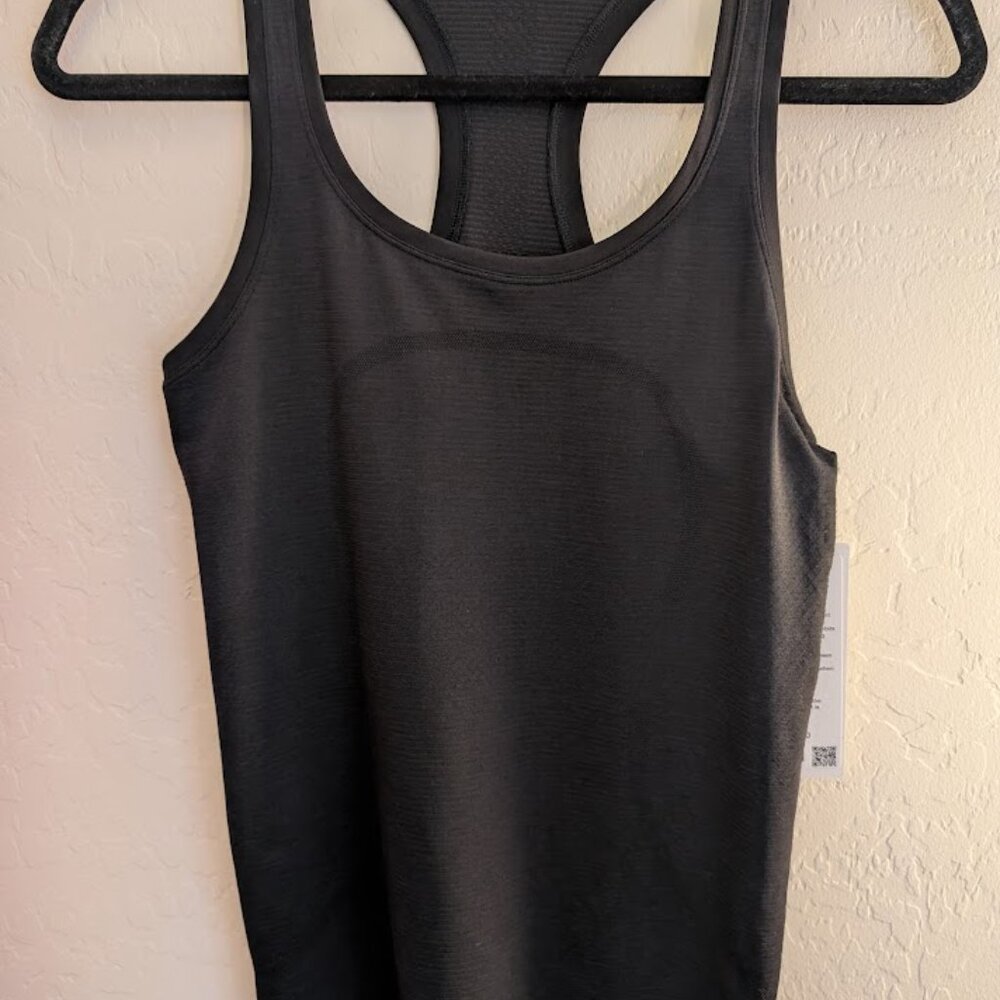 Swiftly Tech Racerback Shirt 2.0 Hip Length Black. Sz 4 NWT
